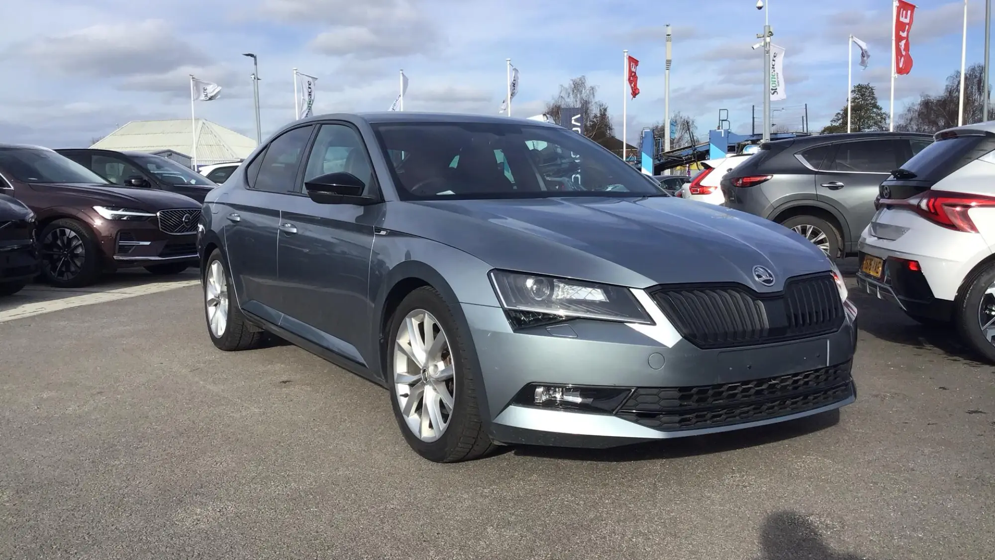Skoda Superb 2.0 TDI SportLine DSG 4WD Euro 6 (s/s) 5dr FD67XFV Image 1