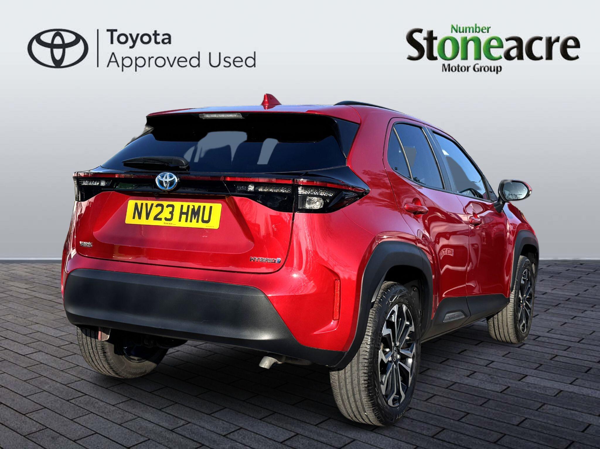 Toyota Yaris Cross 1.5 Hybrid Design 5dr CVT NV23HMU Image 3