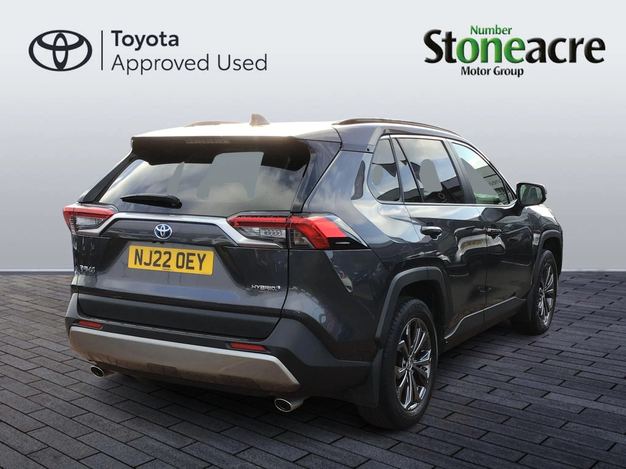 Toyota RAV4 Self-Charging Hybrid 2.5 VVT-h Design CVT Euro 6 (s/s) 5dr NJ22OEY Image 2