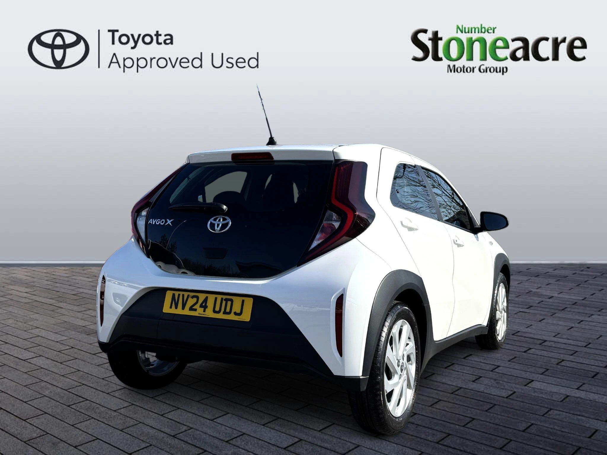 Toyota Aygo X 1.0 VVT-i Pure 5dr NV24UDJ Image 3
