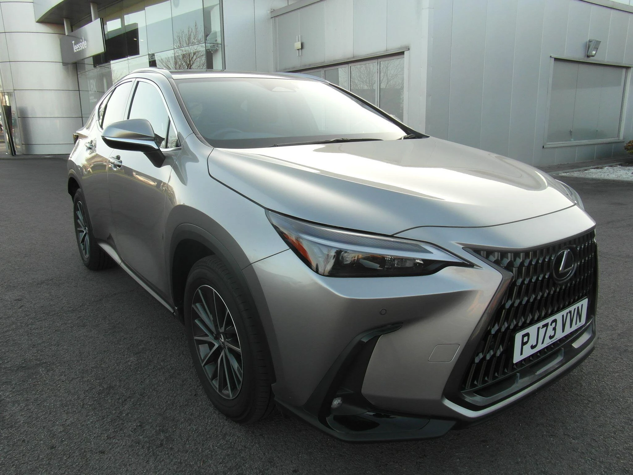 Lexus NX Plug-in Hybrid 2.5 450h+ 18.1kWh Premium E-CVT 4WD Euro 6 (s/s) 5dr PJ73VVN Image 1