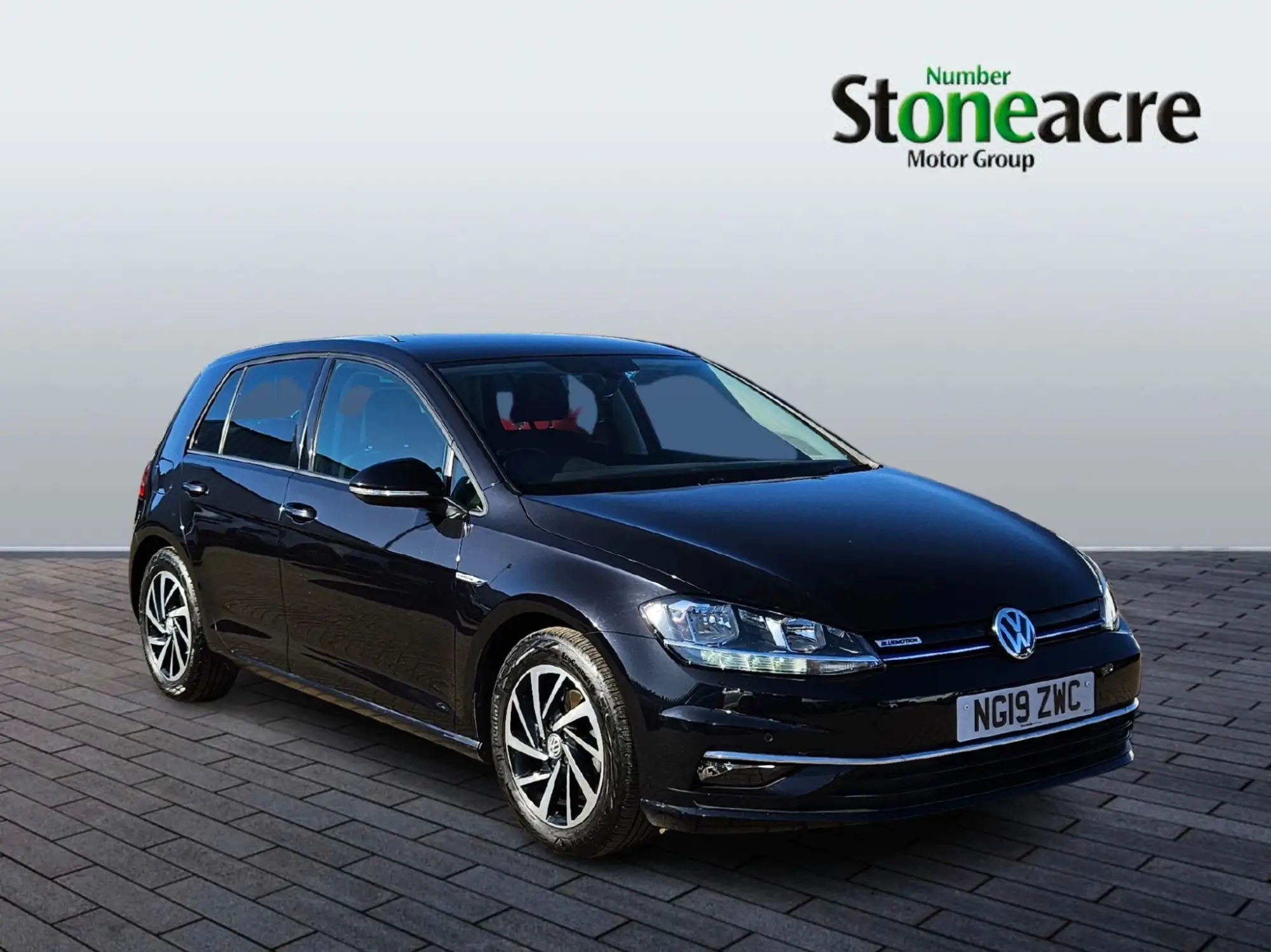 Volkswagen Golf 1.5 TSI EVO Match DSG Euro 6 (s/s) 5dr NG19ZWC Image 1