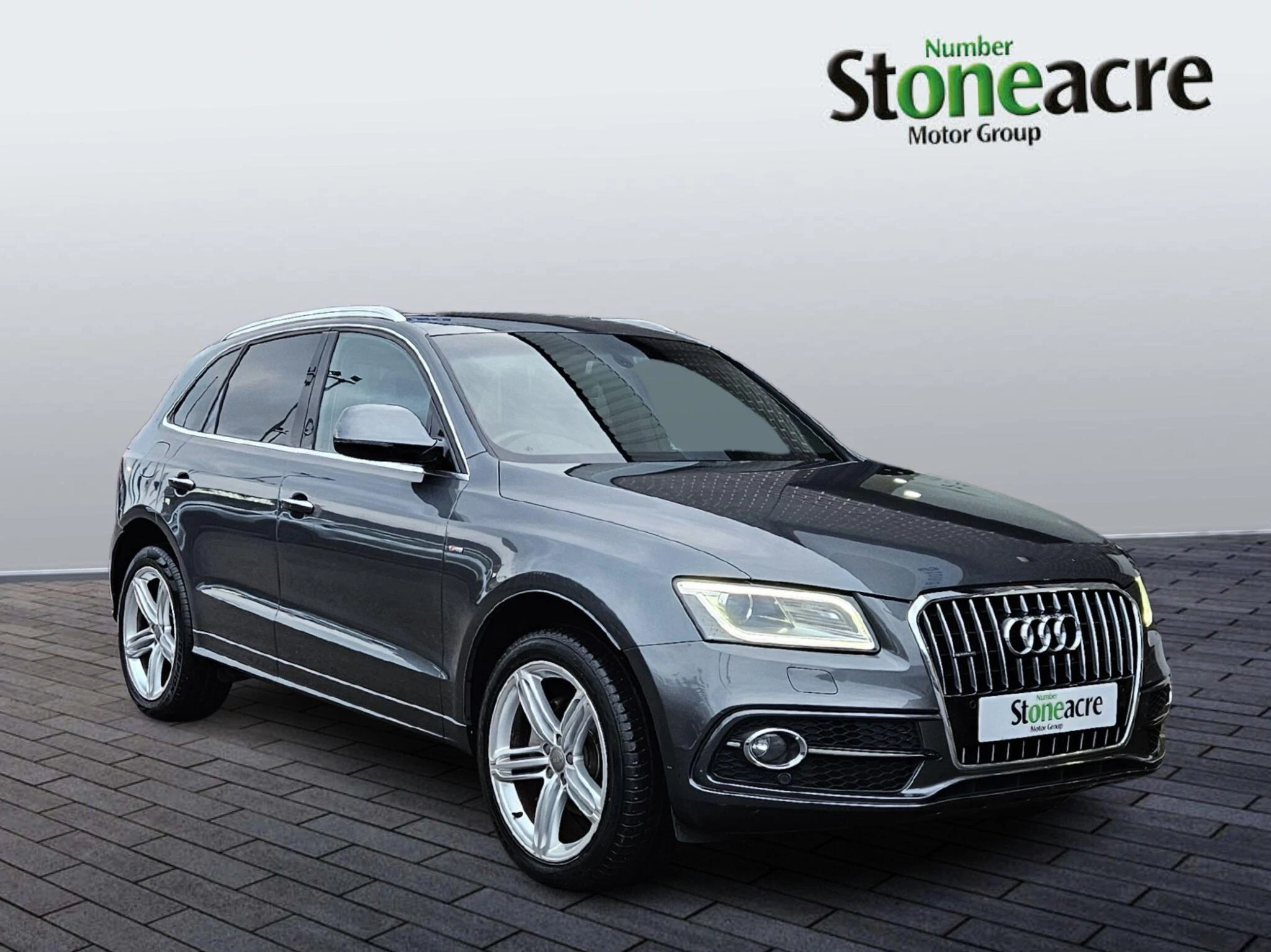 Audi Q5 2.0 TDI S line Plus S Tronic quattro Euro 6 (s/s) 5dr ND65KHJ Image 1