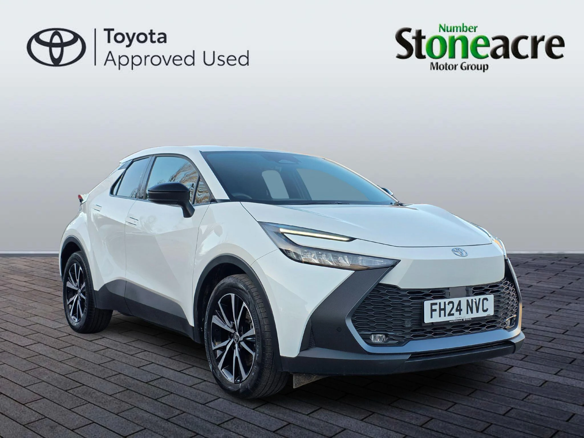 Toyota C-HR Plug-in Hybrid 2.0 VVT-h 13.6 kWh Design CVT Euro 6 (s/s) 5dr FH24NVC Image 1