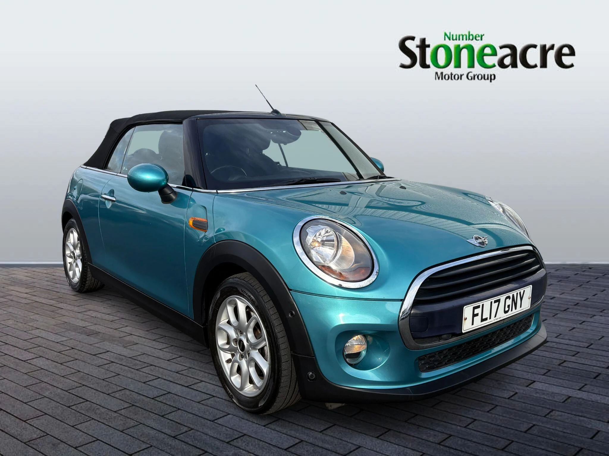MINI Convertible 1.5 Cooper Euro 6 (s/s) 2dr FL17GNY Image 1