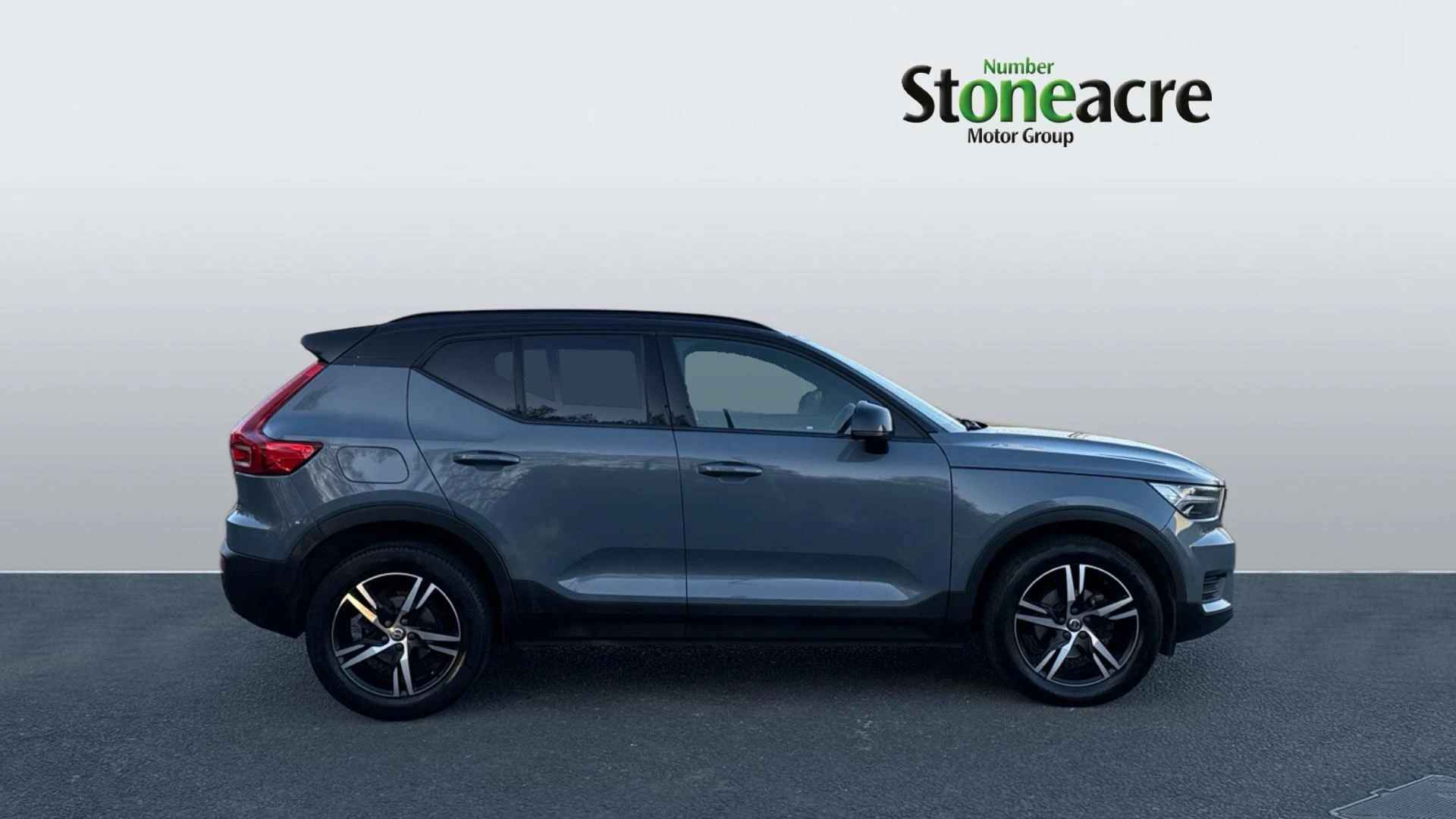 Volvo XC40 R-Design T3 (163 hp) Auto NX22KRG Image 3