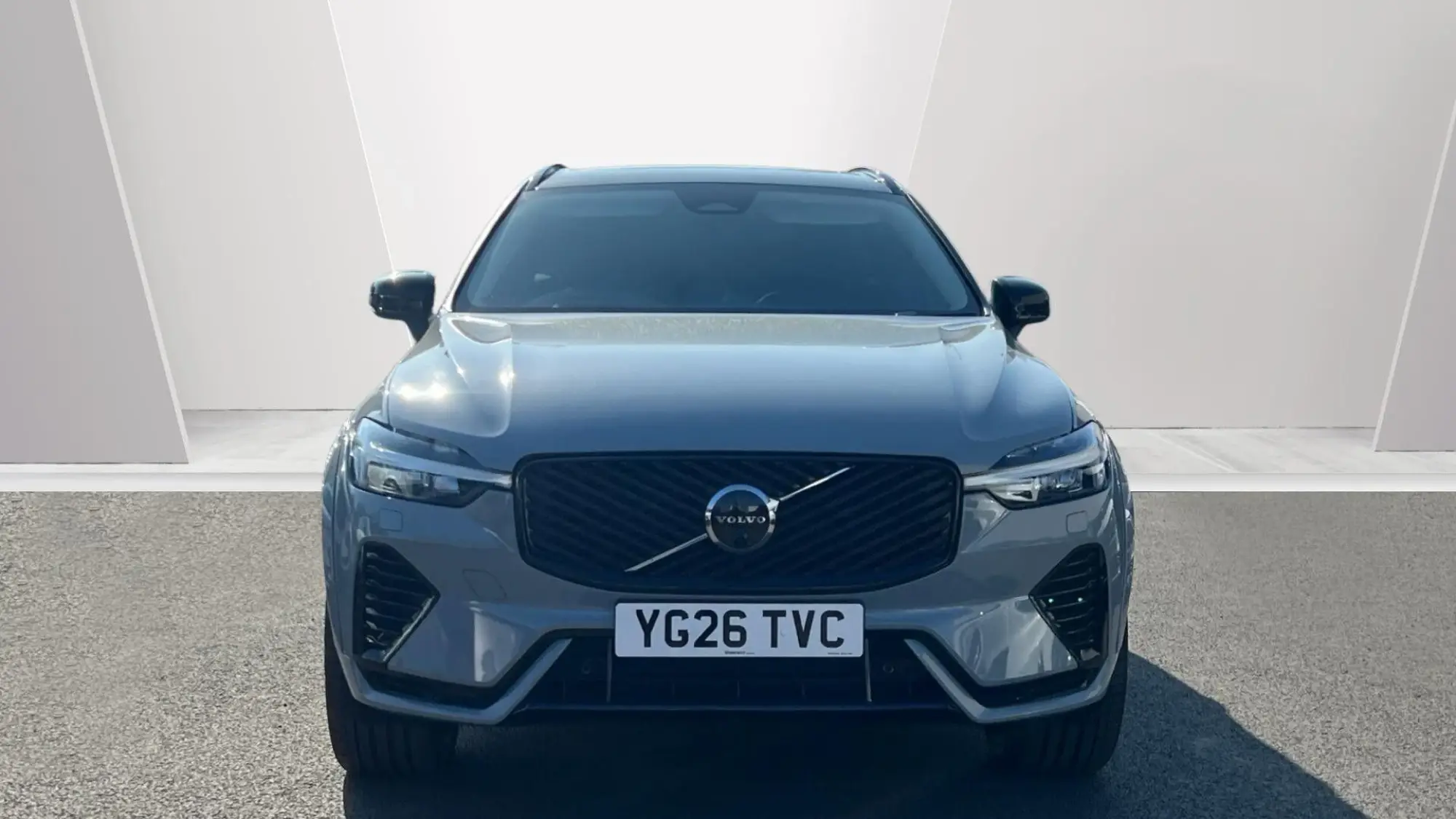 Volvo XC60 2.0 T8 18.8kWh Ultra Dark Auto AWD Euro 6 (s/s) 5dr YG26TVC Image 2