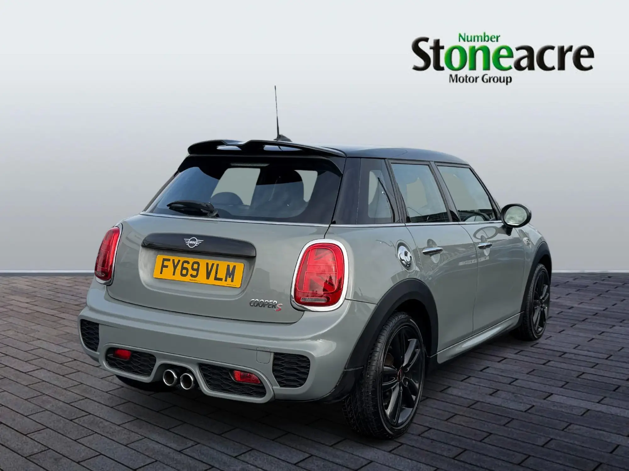 MINI Hatch 2.0 Cooper S Sport Euro 6 (s/s) 5dr FY69VLM Image 3