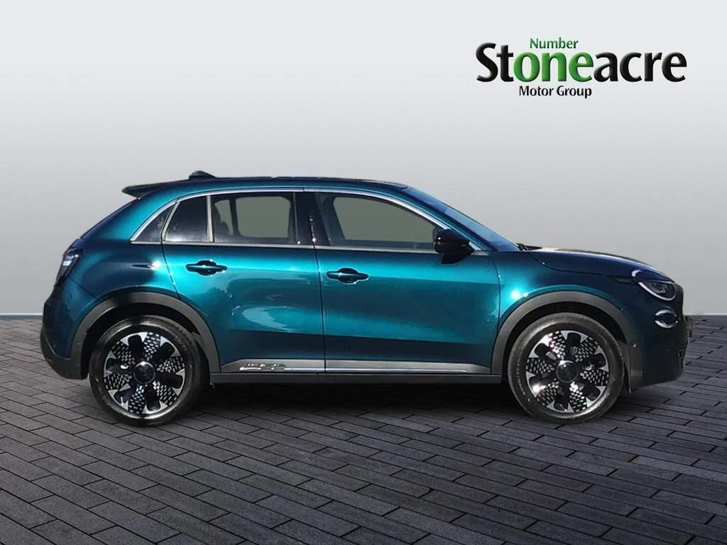 Fiat 600 1.2 MHEV e-DCT Euro 6 (s/s) 5dr YK24RGD Image 2