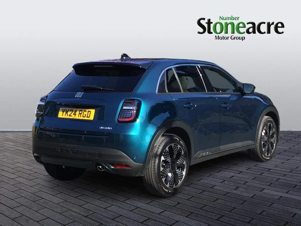 Fiat 600 1.2 MHEV e-DCT Euro 6 (s/s) 5dr YK24RGD Image 3