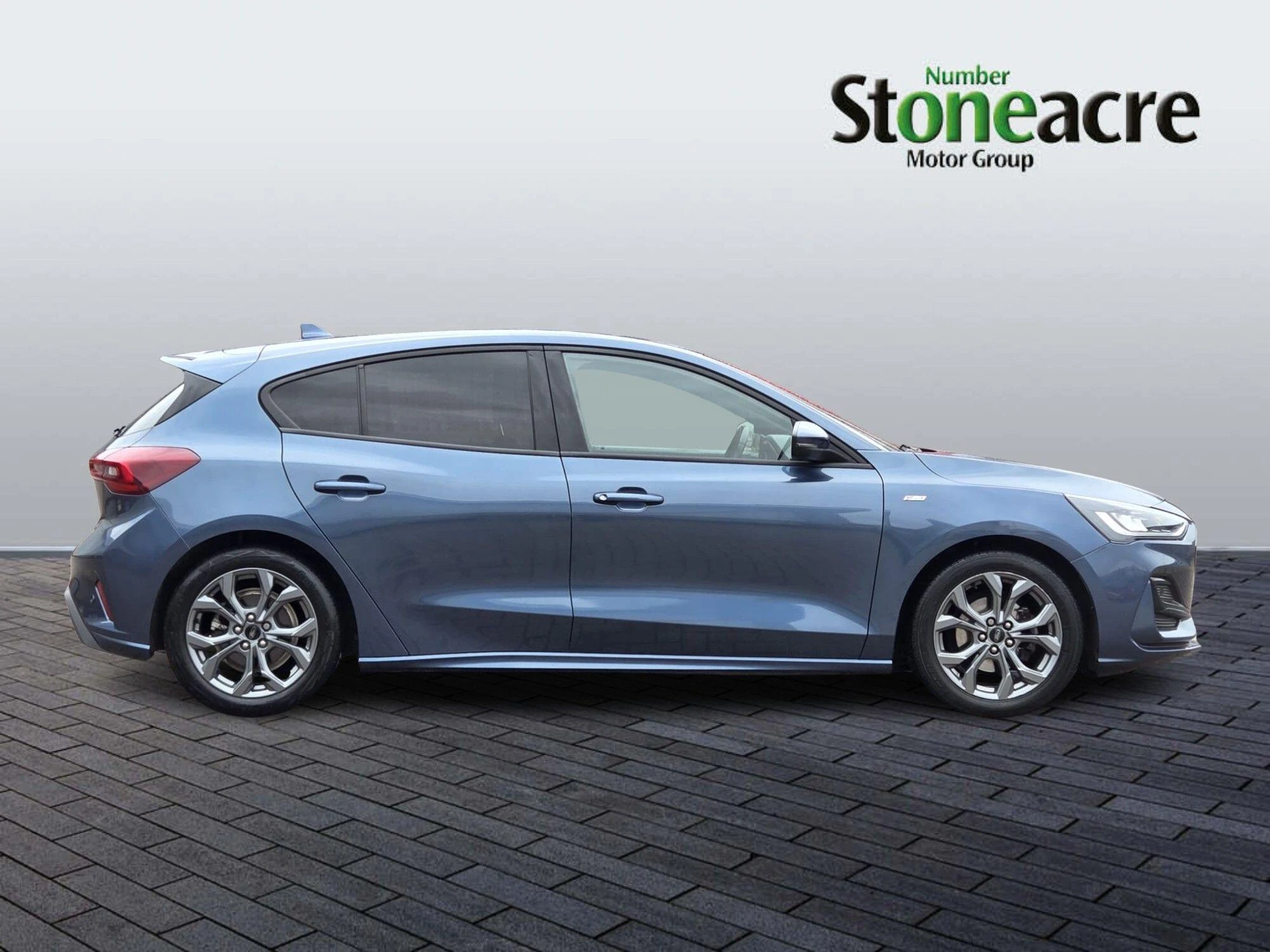 Ford Focus Image 2