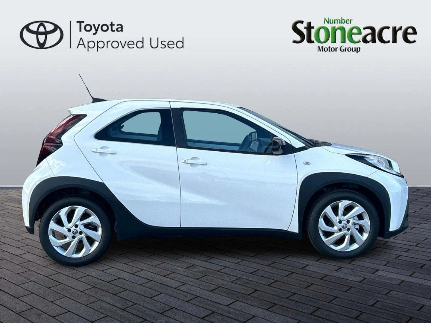 Toyota Aygo X 1.0 VVT-i Pure 5dr ND75AYO Image 2