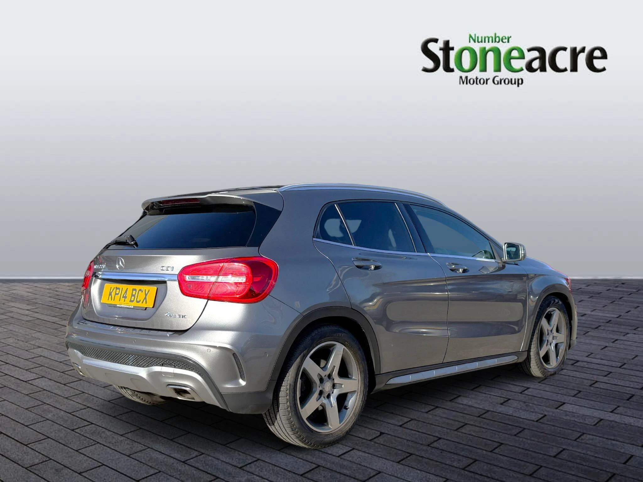 Mercedes-Benz GLA 2.1 GLA220 CDI AMG Line 7G-DCT 4MATIC Euro 6 (s/s) 5dr KP14BCX Image 3