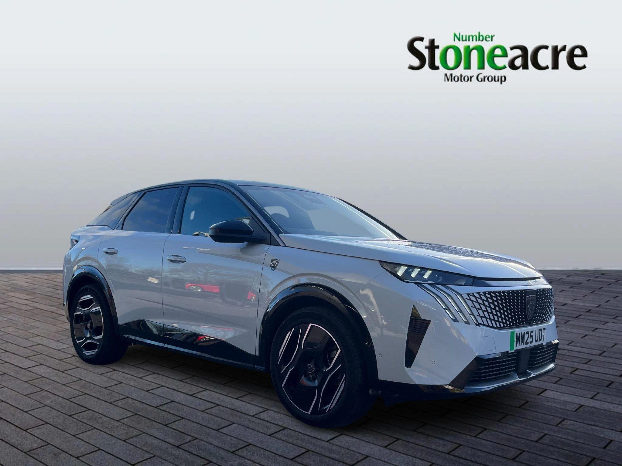 Peugeot E-3008 73kWh GT Auto 5dr MM25UDT Image 1