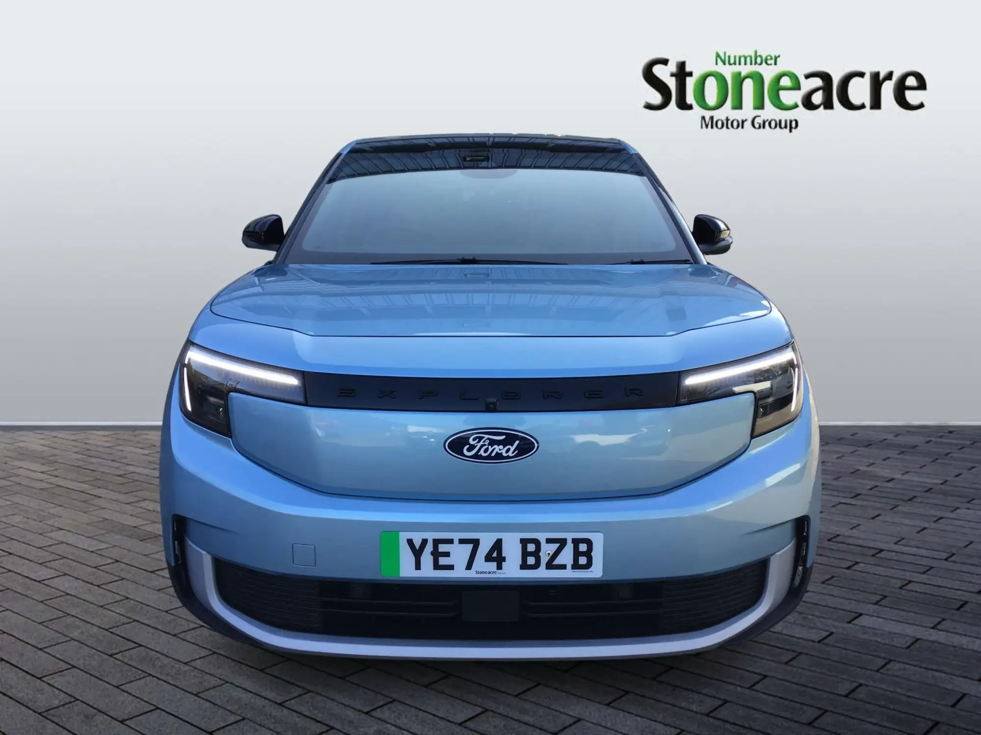Ford Explorer Extended Range 79kWh Premium Auto AWD 5dr YE74BZB Image 2