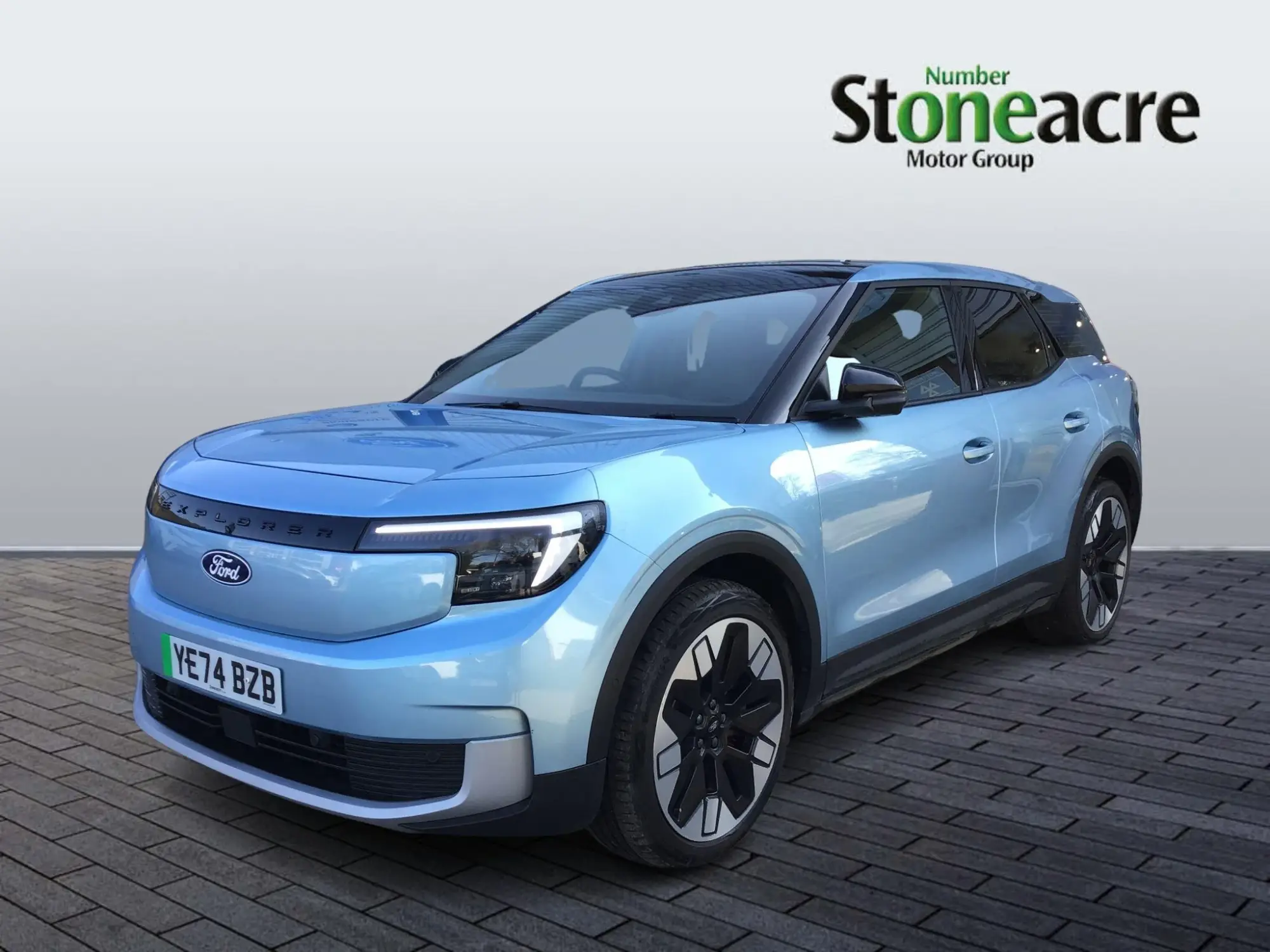 Ford Explorer Extended Range 79kWh Premium Auto AWD 5dr YE74BZB Image 3