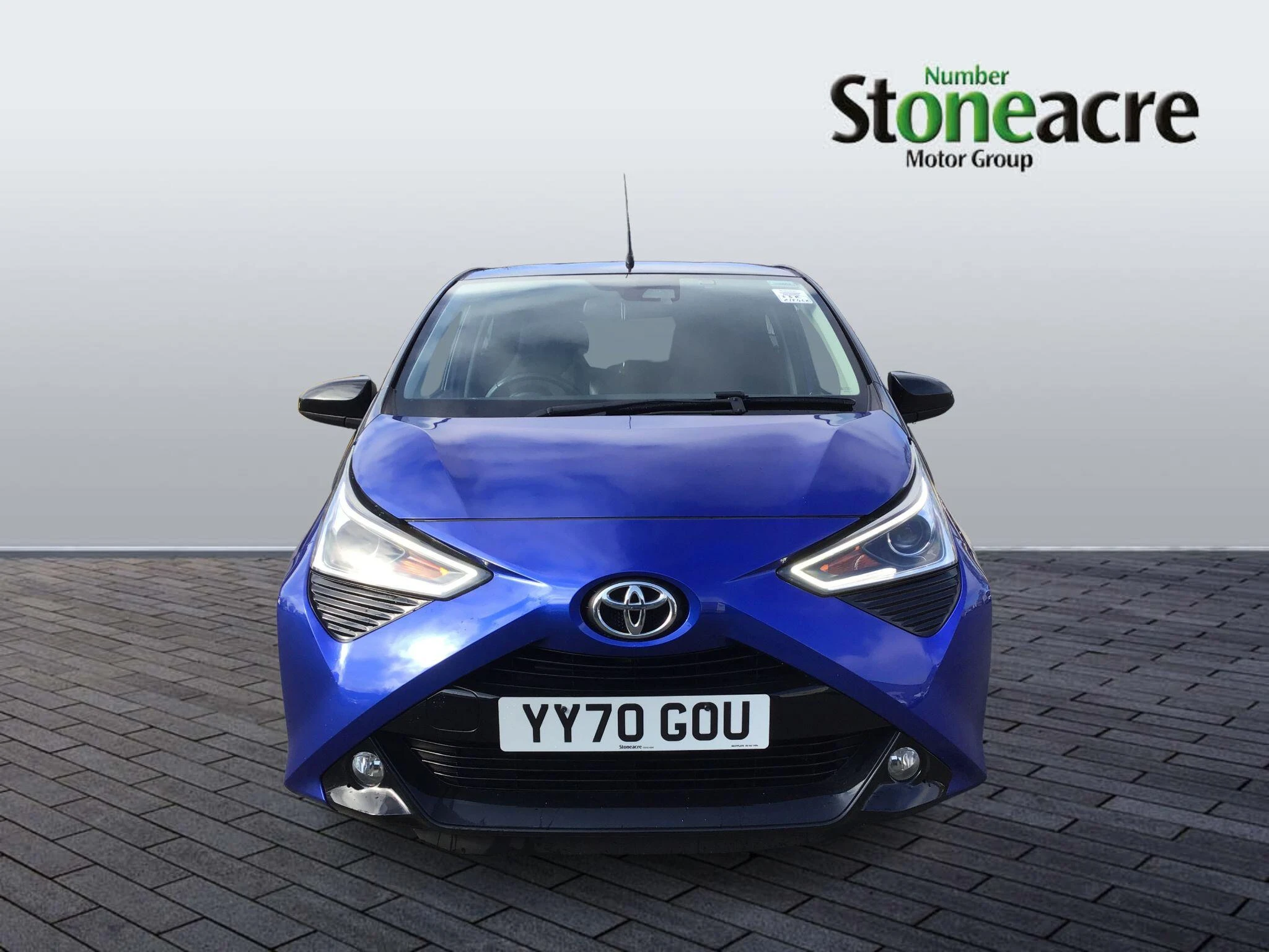 Toyota Aygo 1.0 VVT-i x-clusiv Hatchback 5dr Petrol Manual Euro 6 (71 ps) YY70GOU Image 2