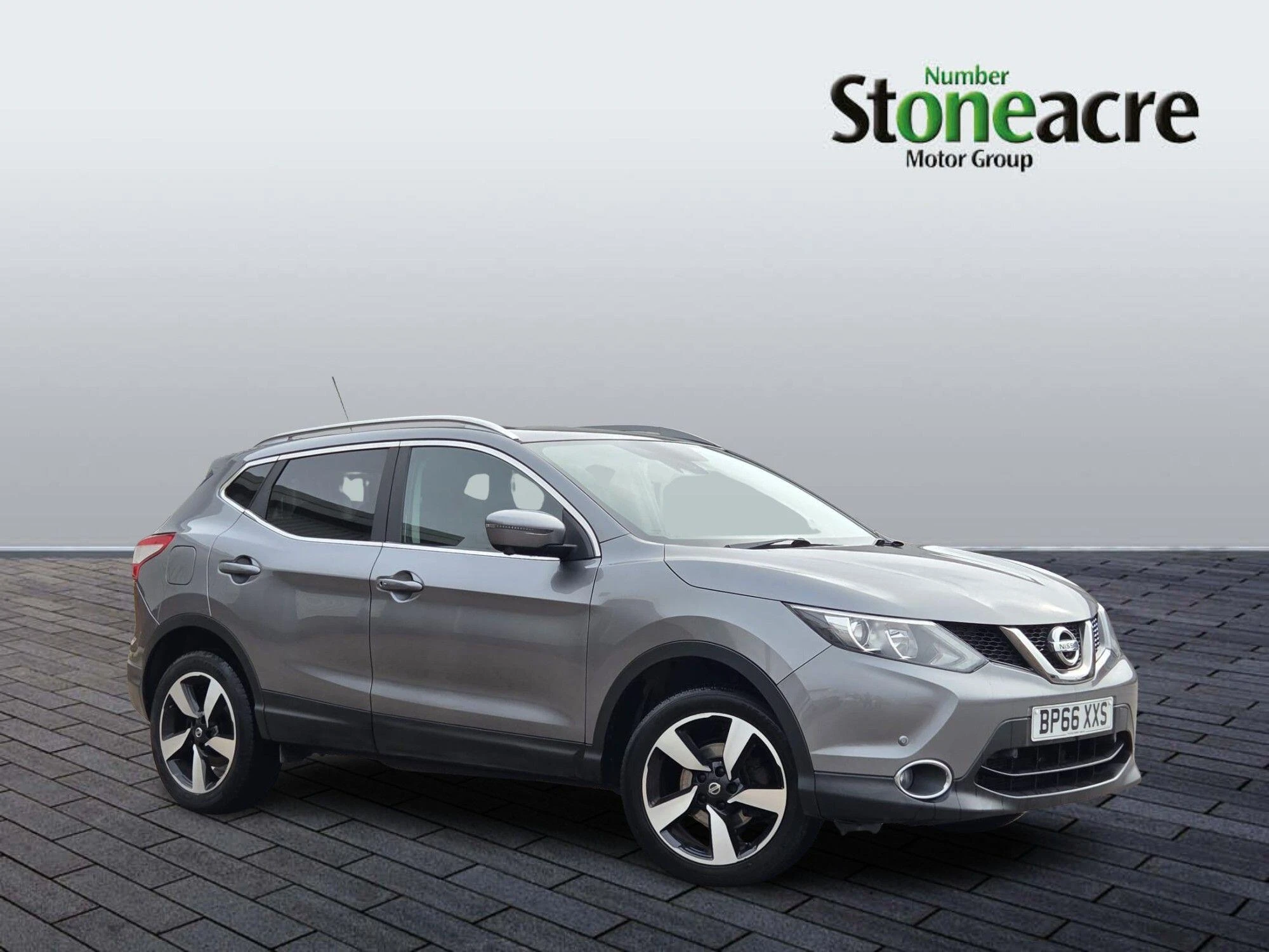 Nissan Qashqai 1.2 DIG-T N-Connecta 2WD Euro 6 (s/s) 5dr BP66XXS Image 1