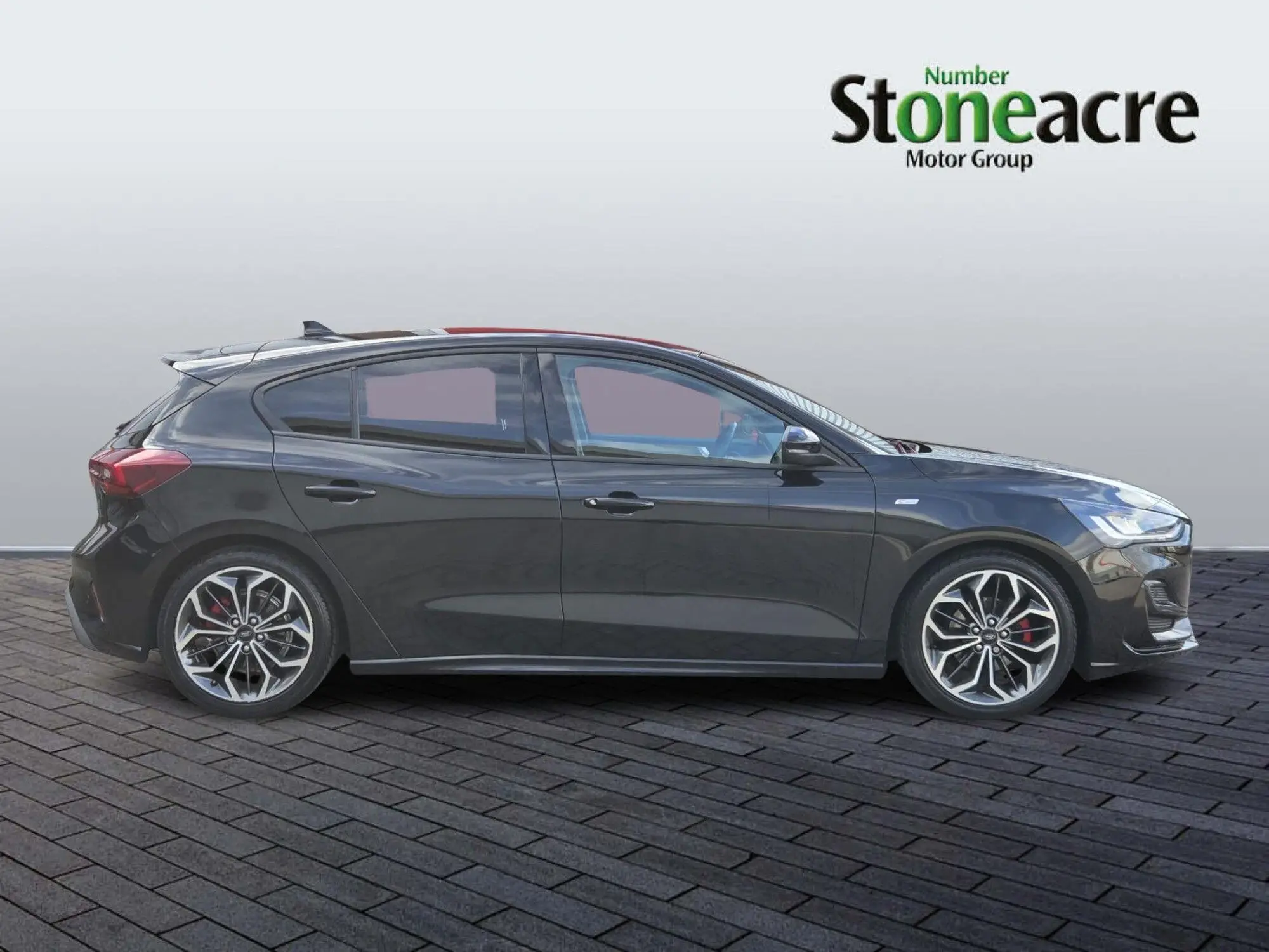 Ford Focus 1.0T EcoBoost ST-Line X Euro 6 (s/s) 5dr CK73KKV Image 2