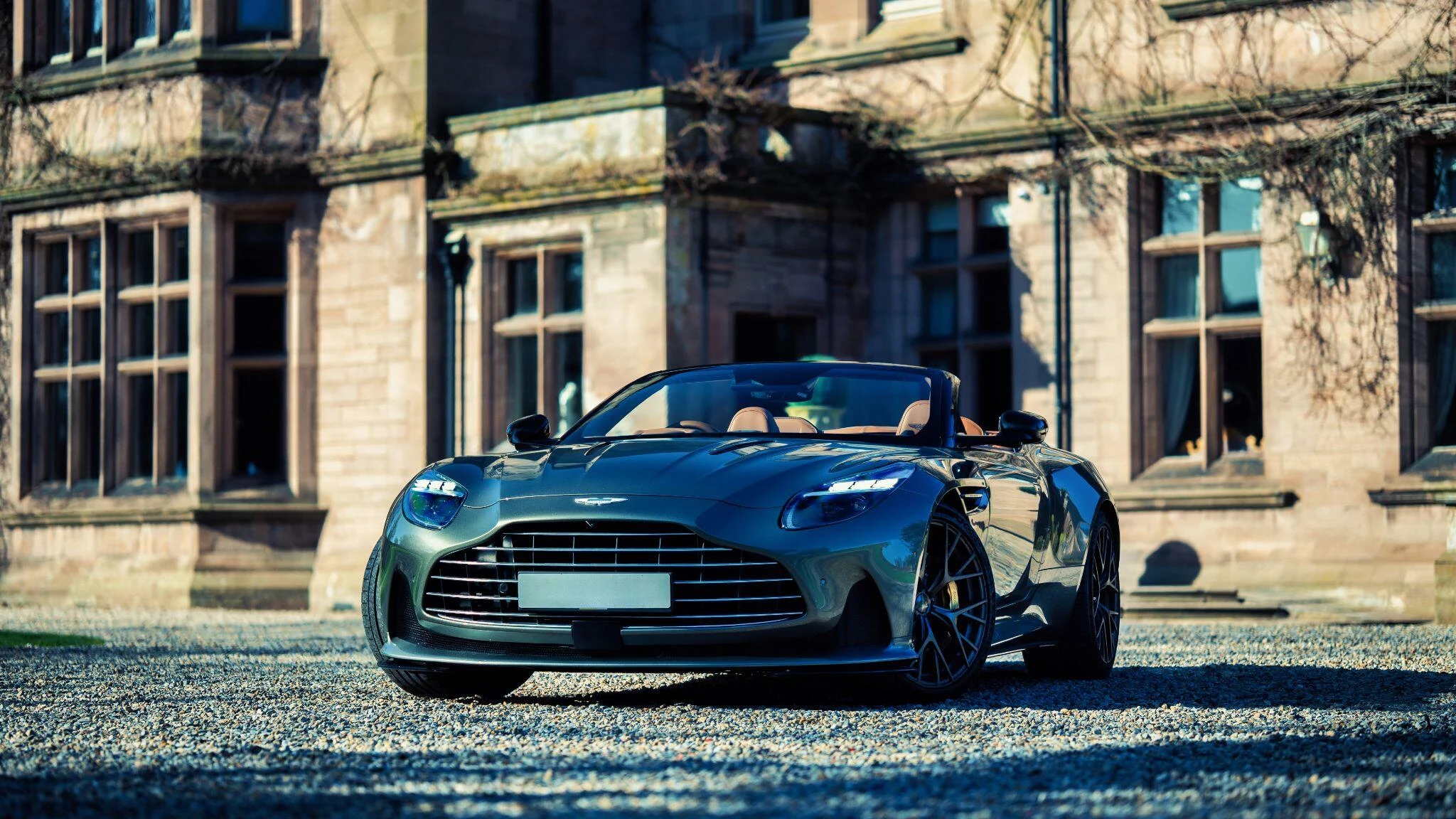 Aston Martin DB12 4.0 V8 Volante Auto Euro 6 (s/s) 2dr ND25ZZC Image 3