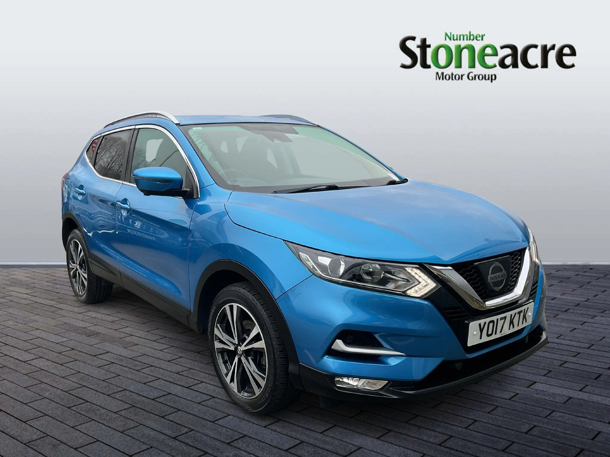 Nissan Qashqai 1.6 dCi N-Connecta XTRON Euro 6 (s/s) 5dr YO17KTK Image 1