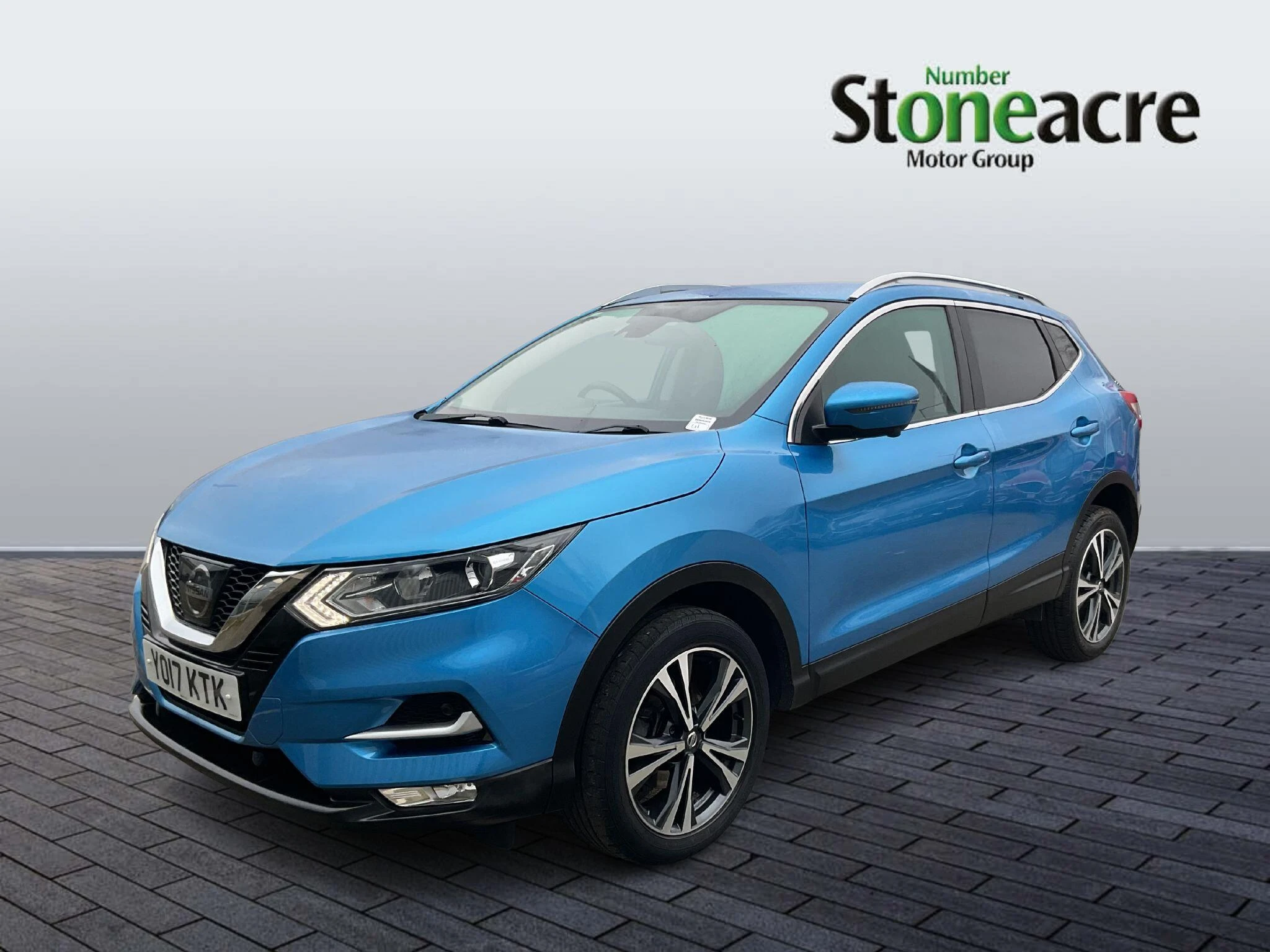 Nissan Qashqai 1.6 dCi N-Connecta XTRON Euro 6 (s/s) 5dr YO17KTK Image 3