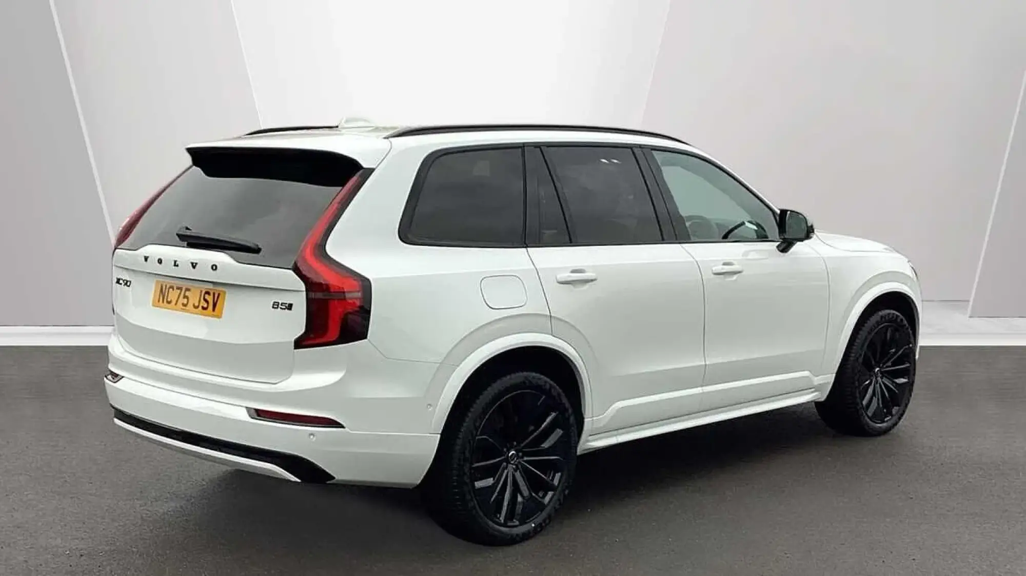 Volvo XC90 Image 2