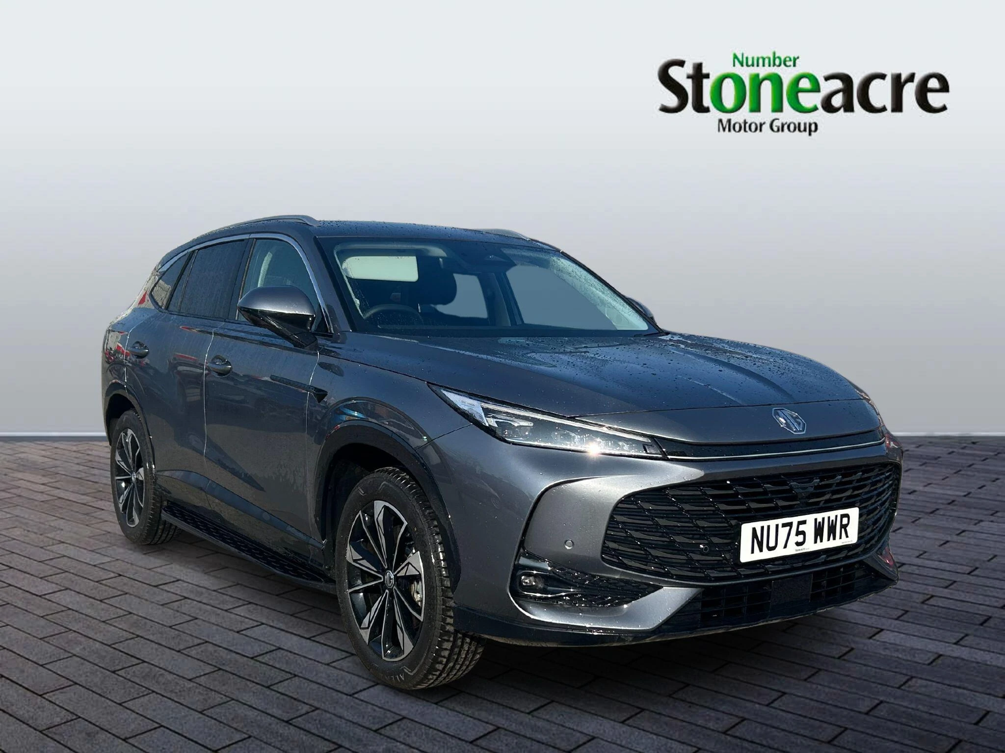 MG HS Plug-In Hybrid 1.5 T-GDI 24.7 kWh Trophy Auto Euro 6 (s/s) 5dr NU75WWR Image 1