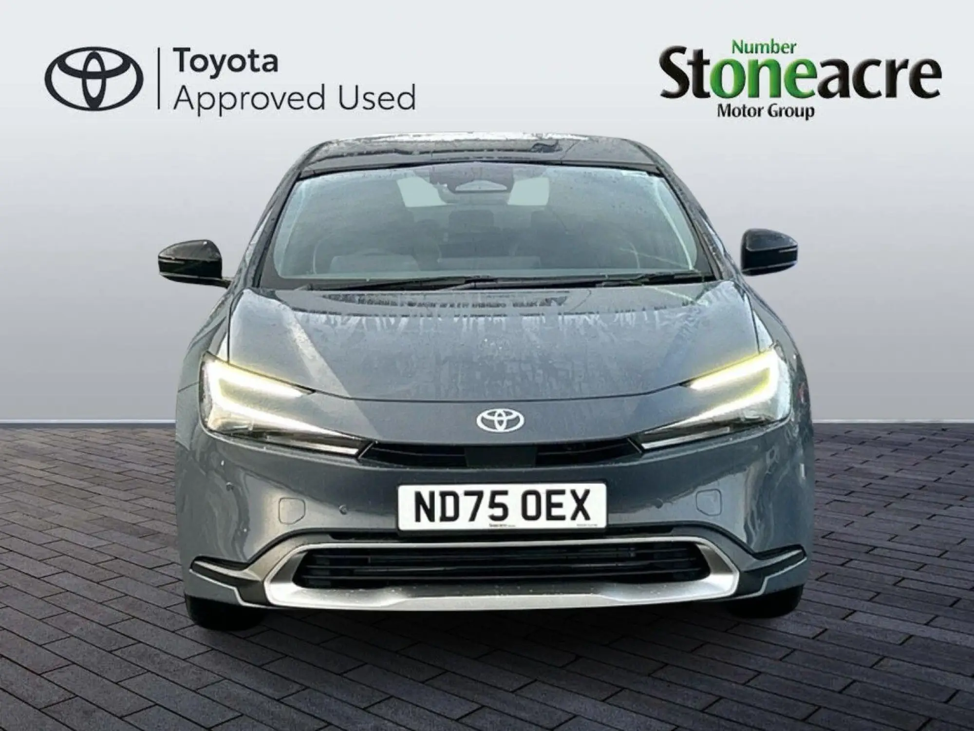 Toyota Prius Plug-in Hybrid Image 8 Toyota Prius Plug-in Hybrid Image 8