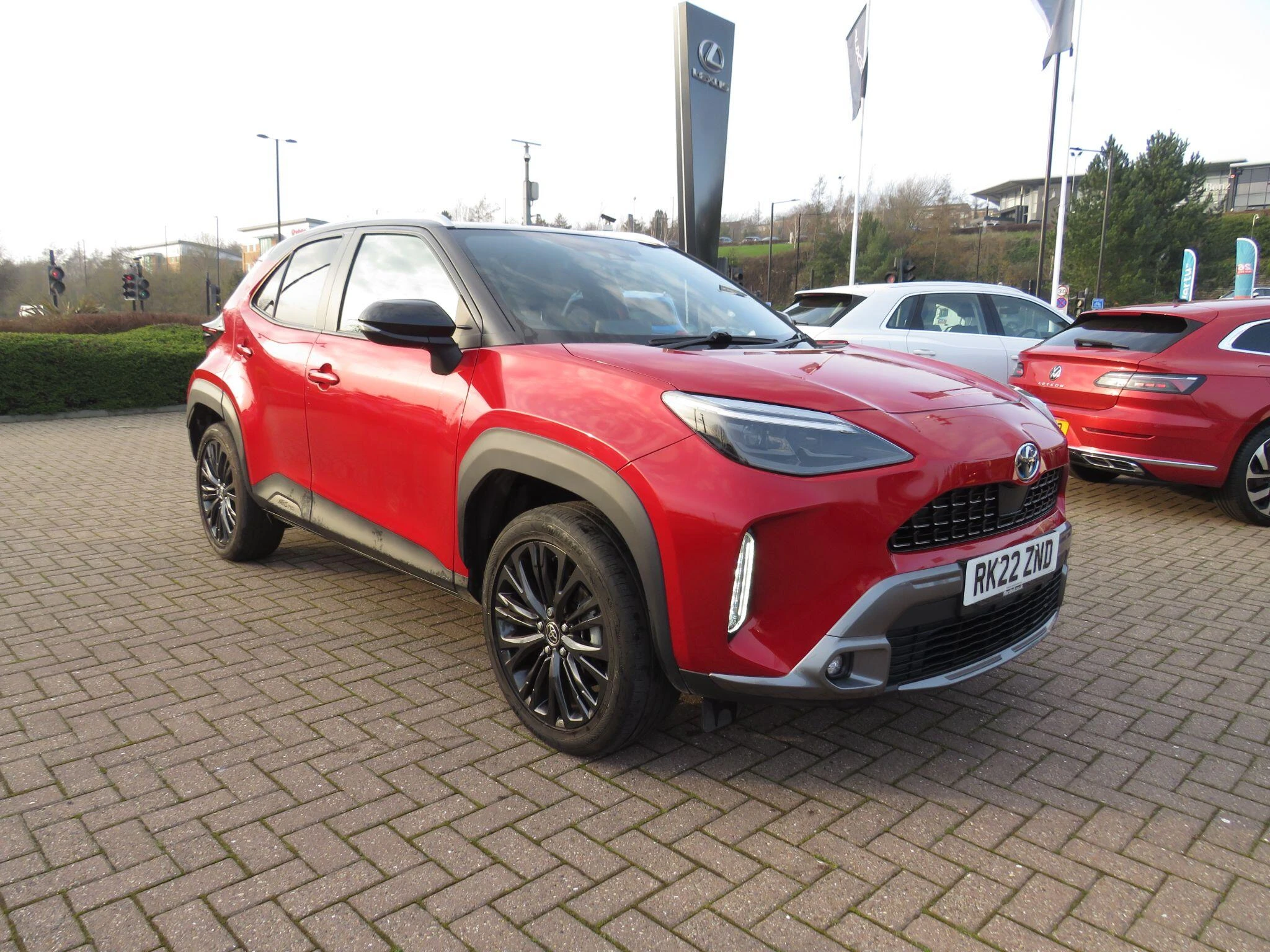 Toyota Yaris Cross 1.5 VVT-h Dynamic SUV 5dr Petrol Hybrid E-CVT Euro 6 (s/s) (116 ps) RK22ZND Image 1