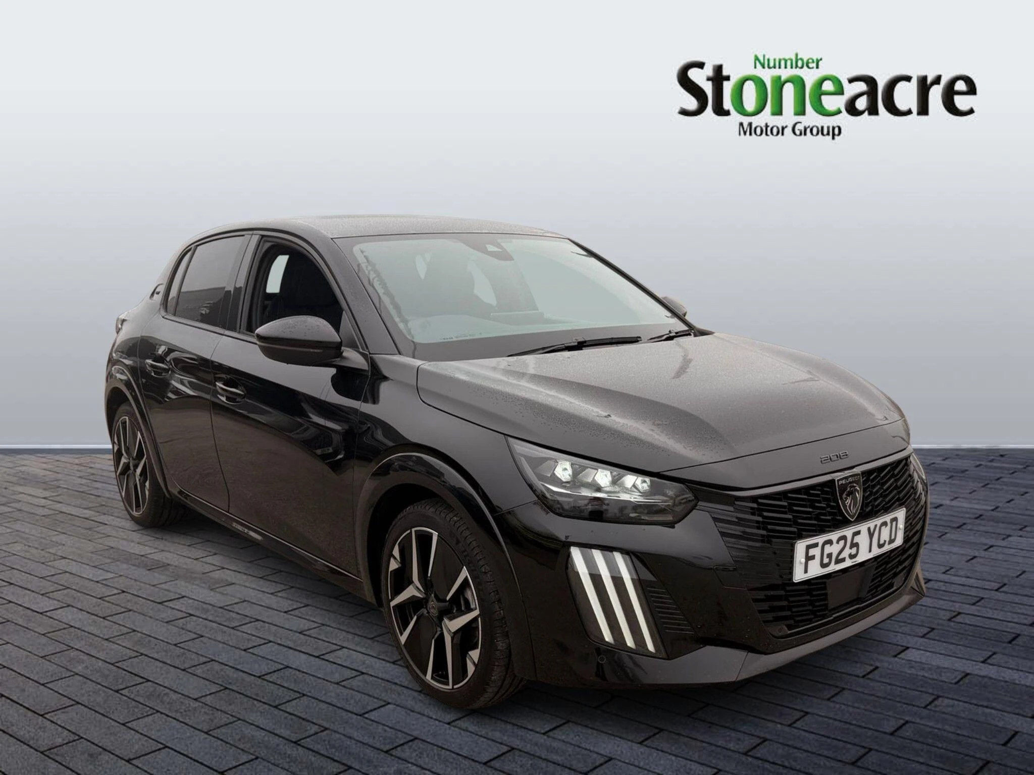 Peugeot 208 1.2 PureTech GT Euro 6 (s/s) 5dr FG25YCD Image 1