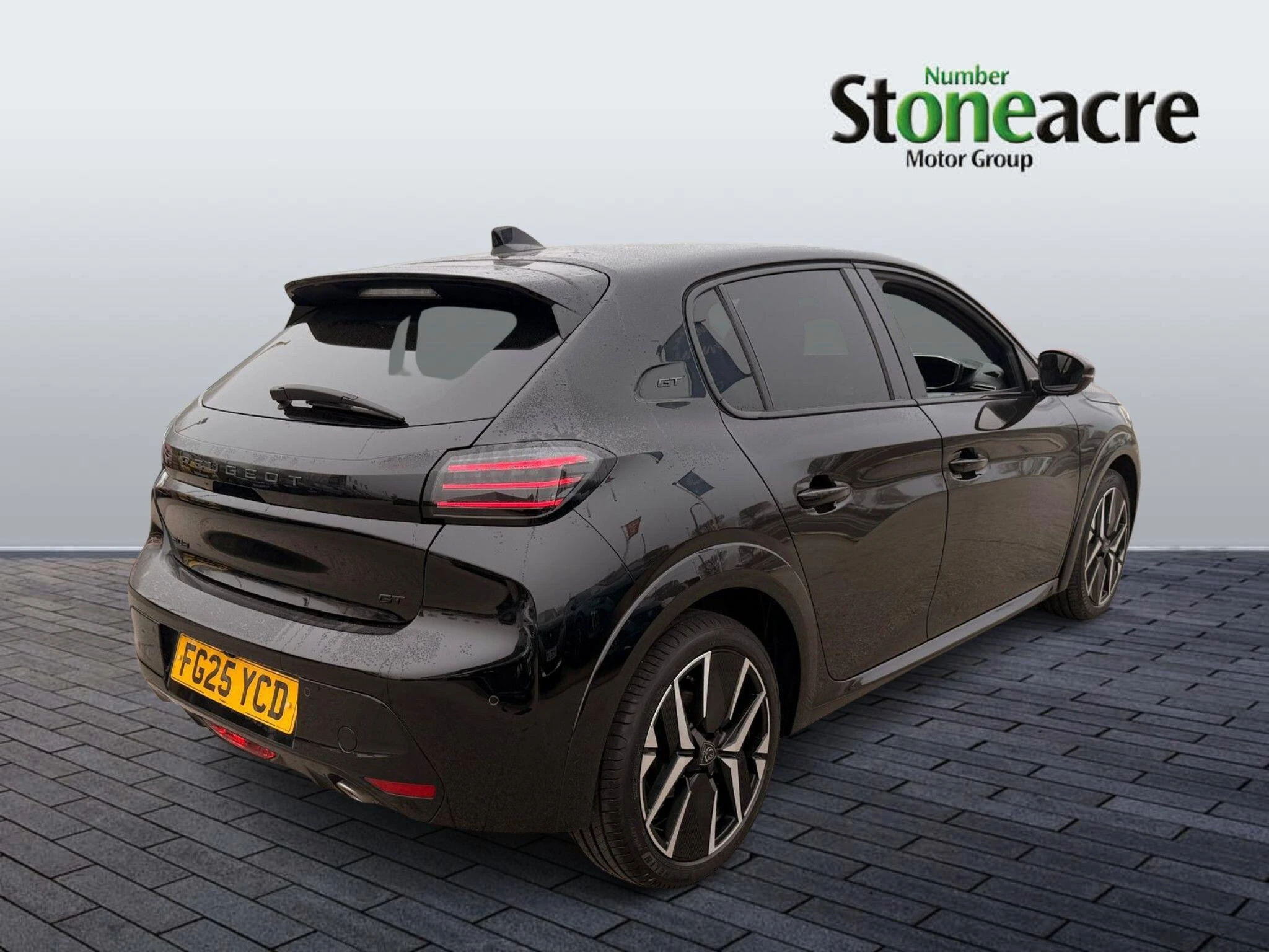 Peugeot 208 1.2 PureTech GT Euro 6 (s/s) 5dr FG25YCD Image 3